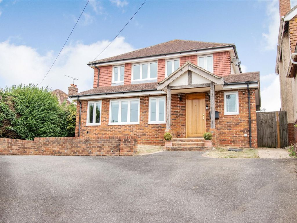 4 bed detached house for sale in Chart Road, Sutton Valence, Maidstone