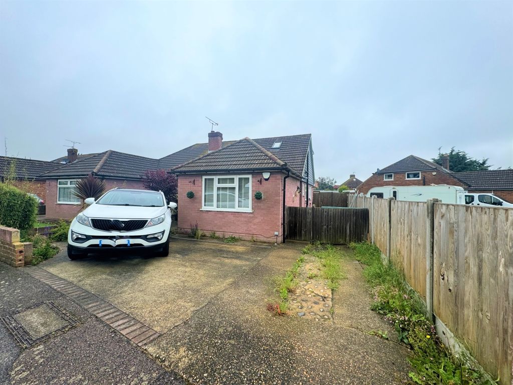 3 bed bungalow to rent in Wimborne Place, Ramsgate CT12, £1,500 pcm