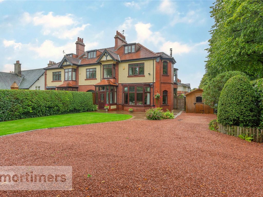 5 bed semidetached house for sale in Whalley Road, Wilpshire
