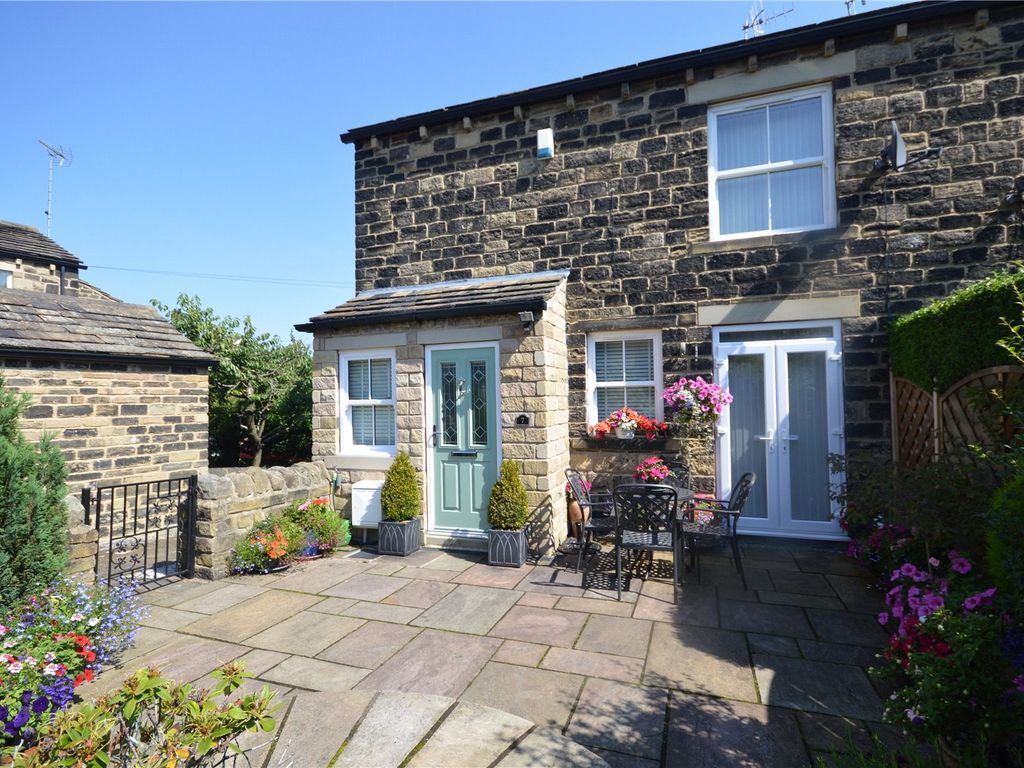 2 bed terraced house for sale in Capel Court, Calverley, Leeds LS28