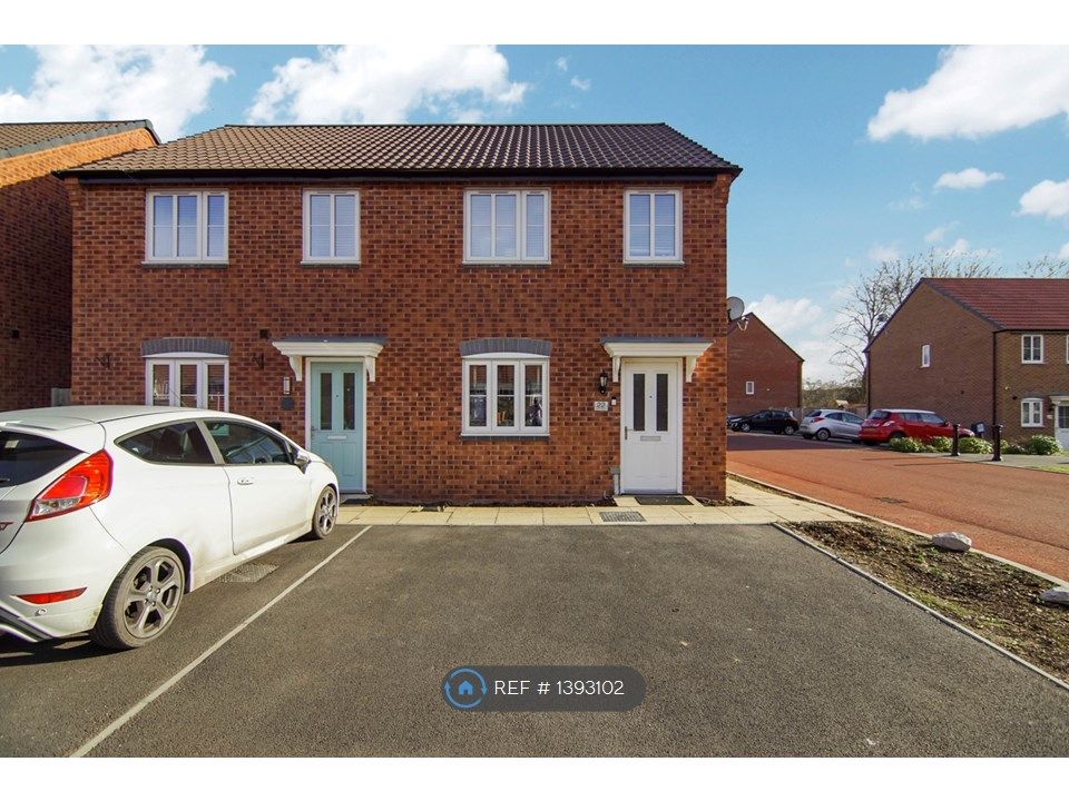 3 bed semidetached house to rent in Cockcroft Avenue, Coventry CV2