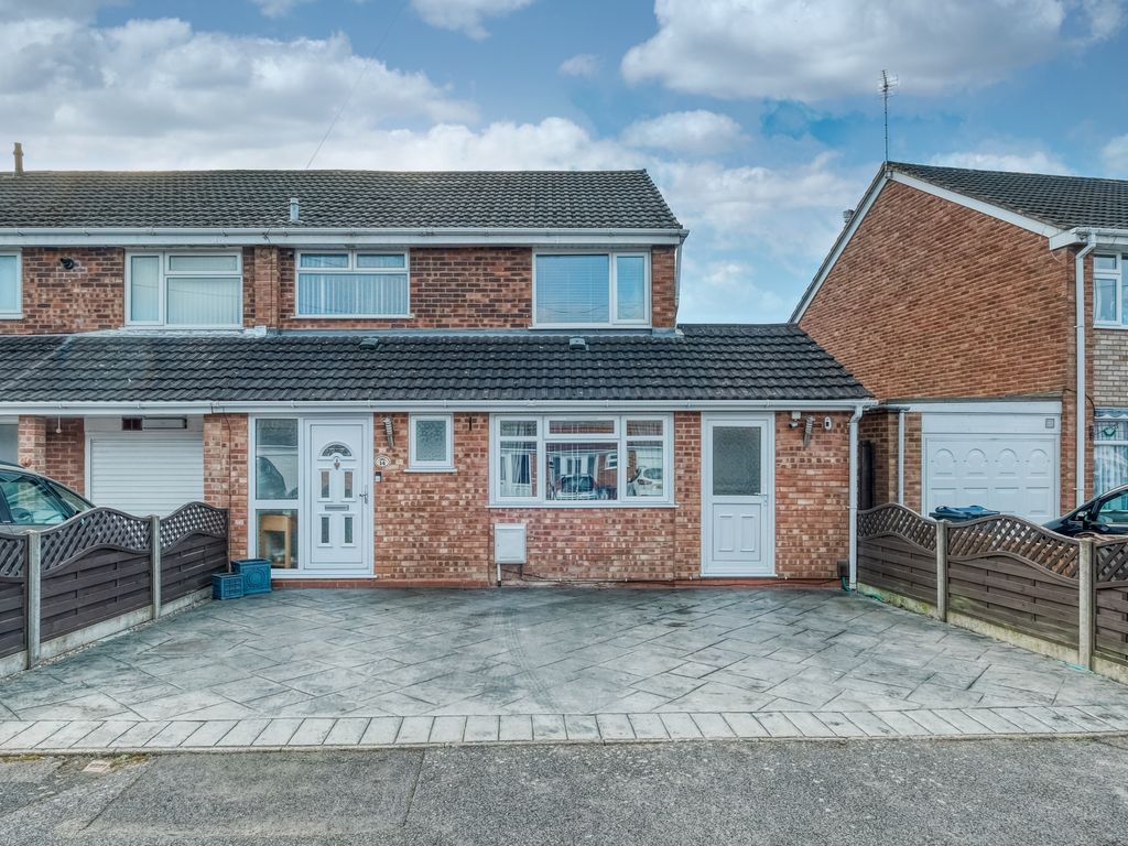 4 bed end terrace house for sale in Elmcroft Avenue, Bartley Green