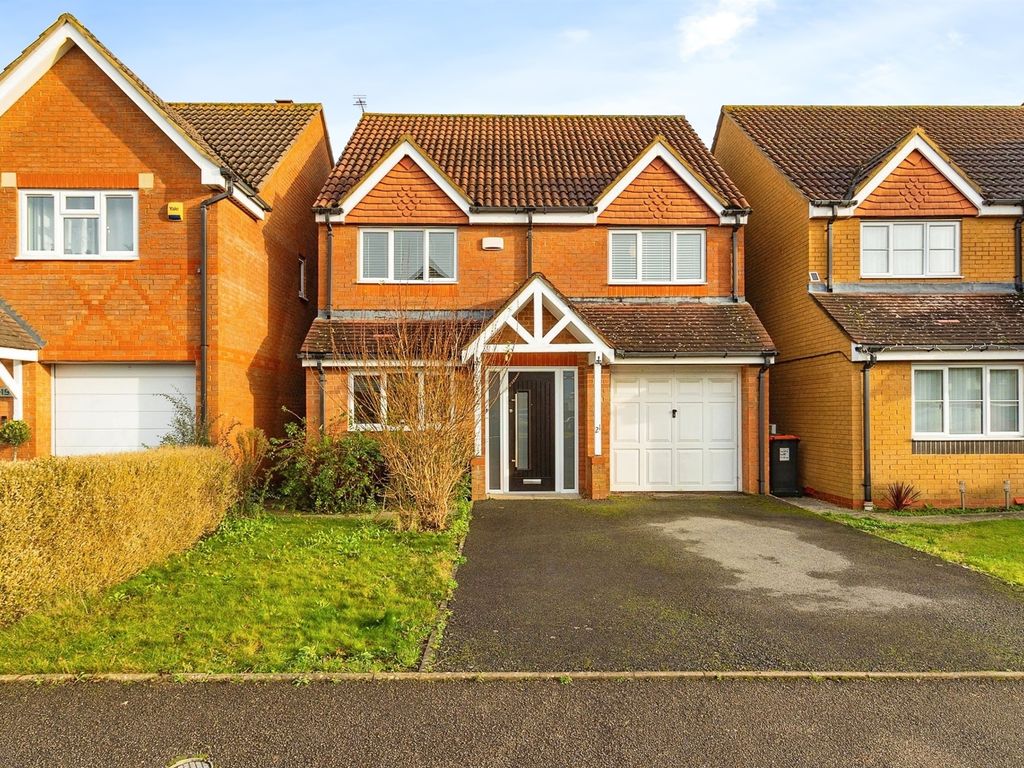 4 bed detached house for sale in Moorhouse Way, Leighton Buzzard LU7, £