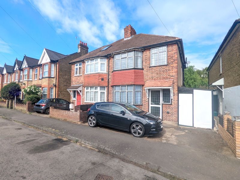 3 bed semidetached house for sale in Alfred Road, Feltham TW13 Zoopla