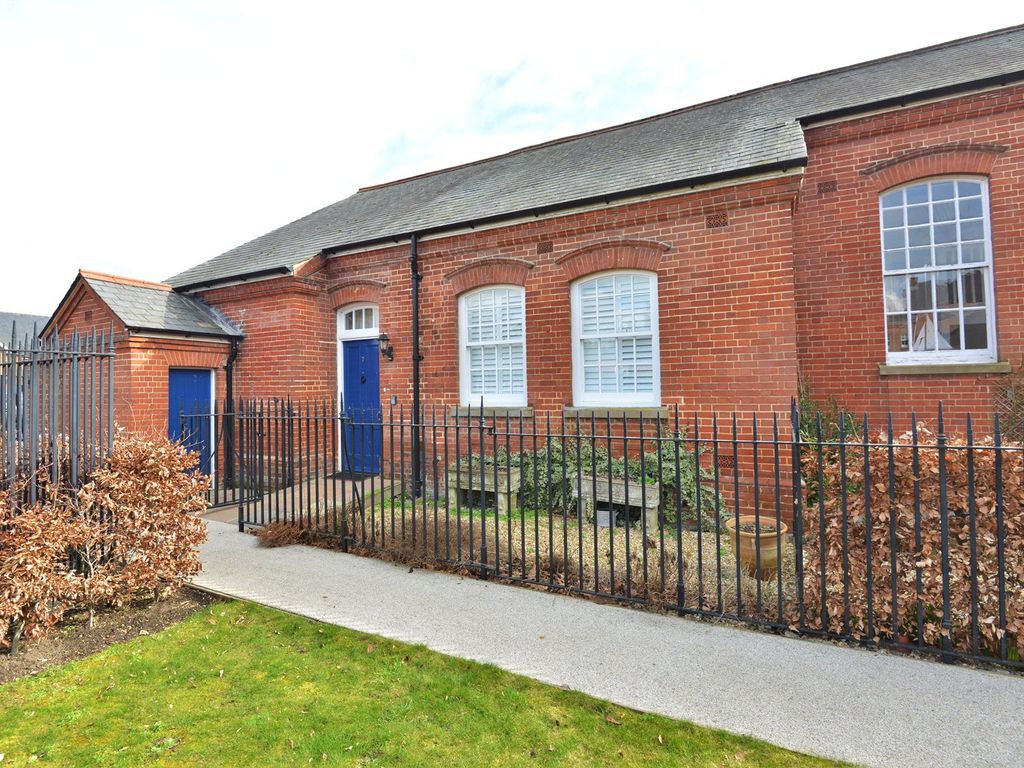 1 bed flat for sale in Bartons Road, Fordingbridge, Hampshire SP6 Zoopla