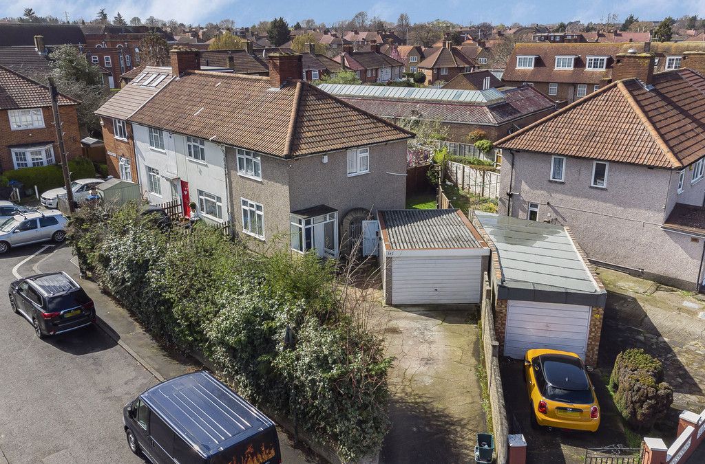 2 bed semidetached house for sale in Middleton Road, Morden SM4 Zoopla
