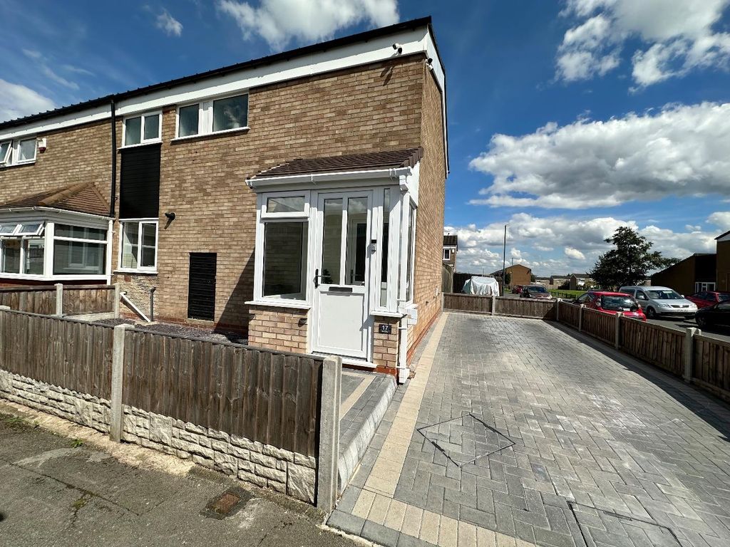 3 bed end terrace house for sale in Dove Way, Smiths Wood, Birmingham