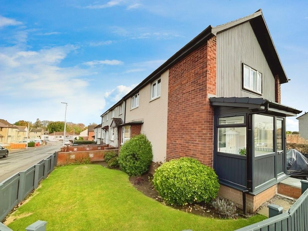 4 bed end terrace house for sale in Fraser Place, Glenrothes KY6, £