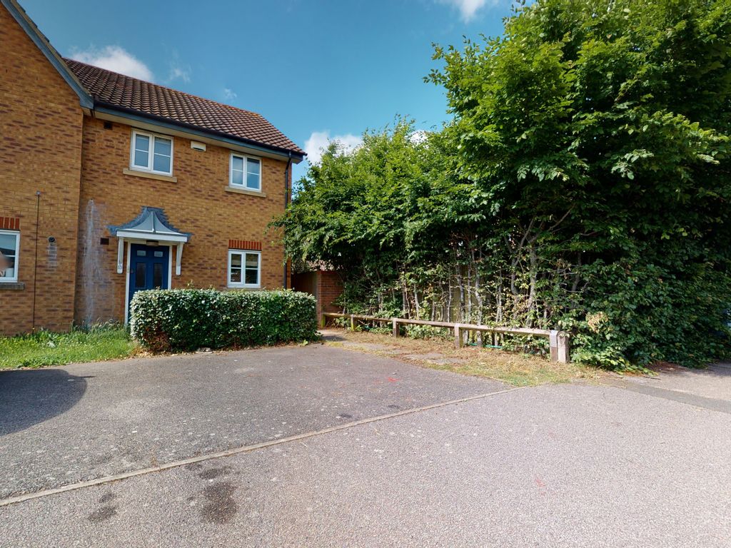 3 bed semidetached house for sale in Wood Lane, Ashford, Kent TN23