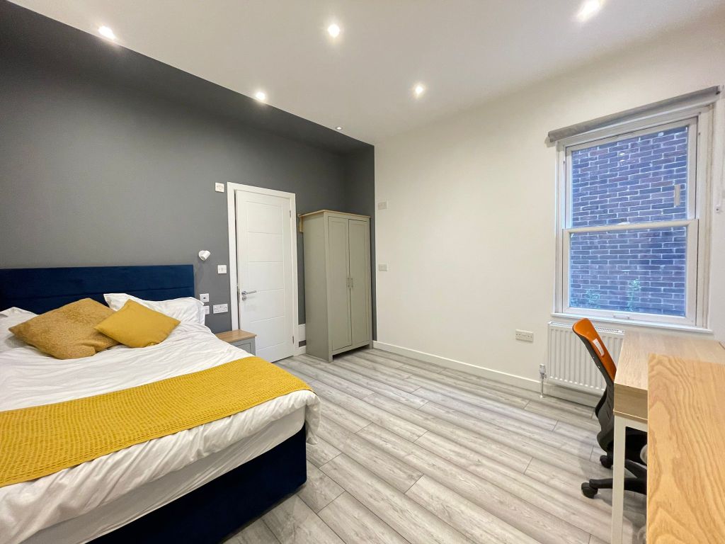 Room to rent in South Hill Avenue, Harrow HA2, £975 pcm Zoopla