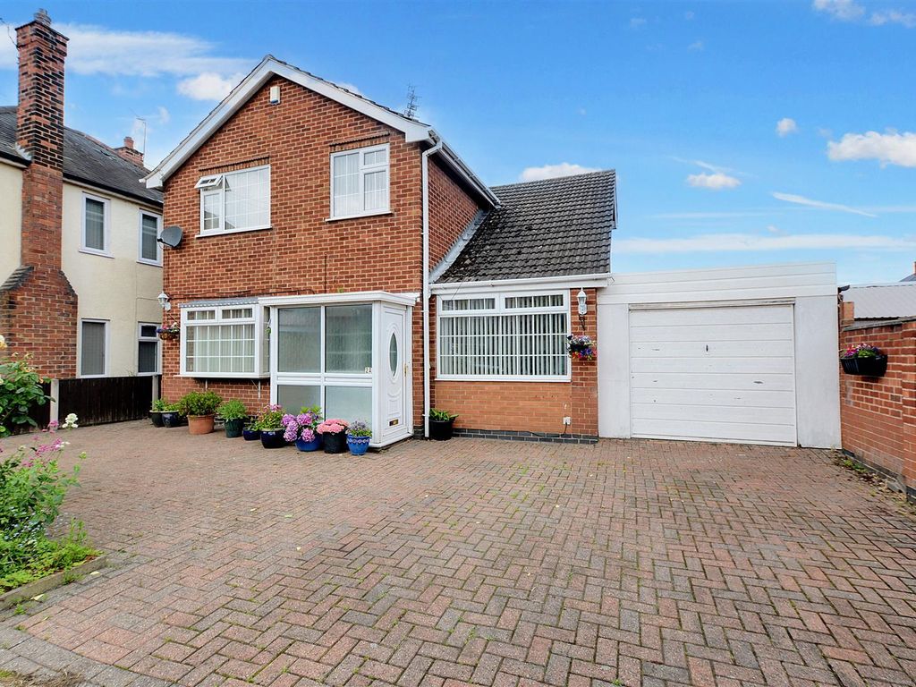 5 bed detached house for sale in Carlton Road, Long Eaton, Nottingham