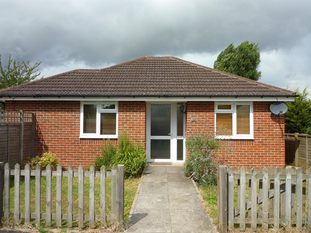 2 bed detached house to rent in Holmefield Avenue, Fareham PO14 Zoopla