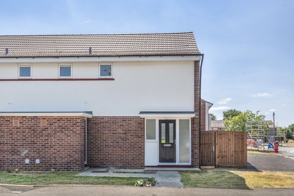 2 bed terraced house for sale in Spey Road, Abingdon, Oxfordshire OX13