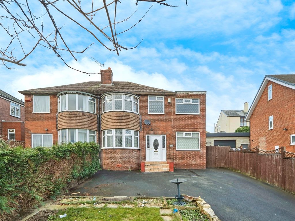 3 bed semidetached house for sale in Whitehall Road, New Farnley