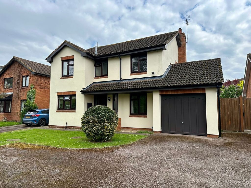 4 bed detached house for sale in Huntsmans Drive, Kings Acre, Hereford