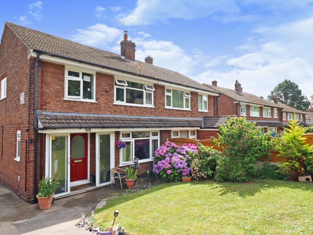 3 bed semidetached house for sale in Windsor Avenue, Caergwerle LL12
