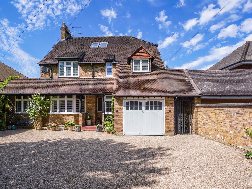 5 bed detached house for sale in Lammas Lane, Esher, Surrey KT10 Zoopla