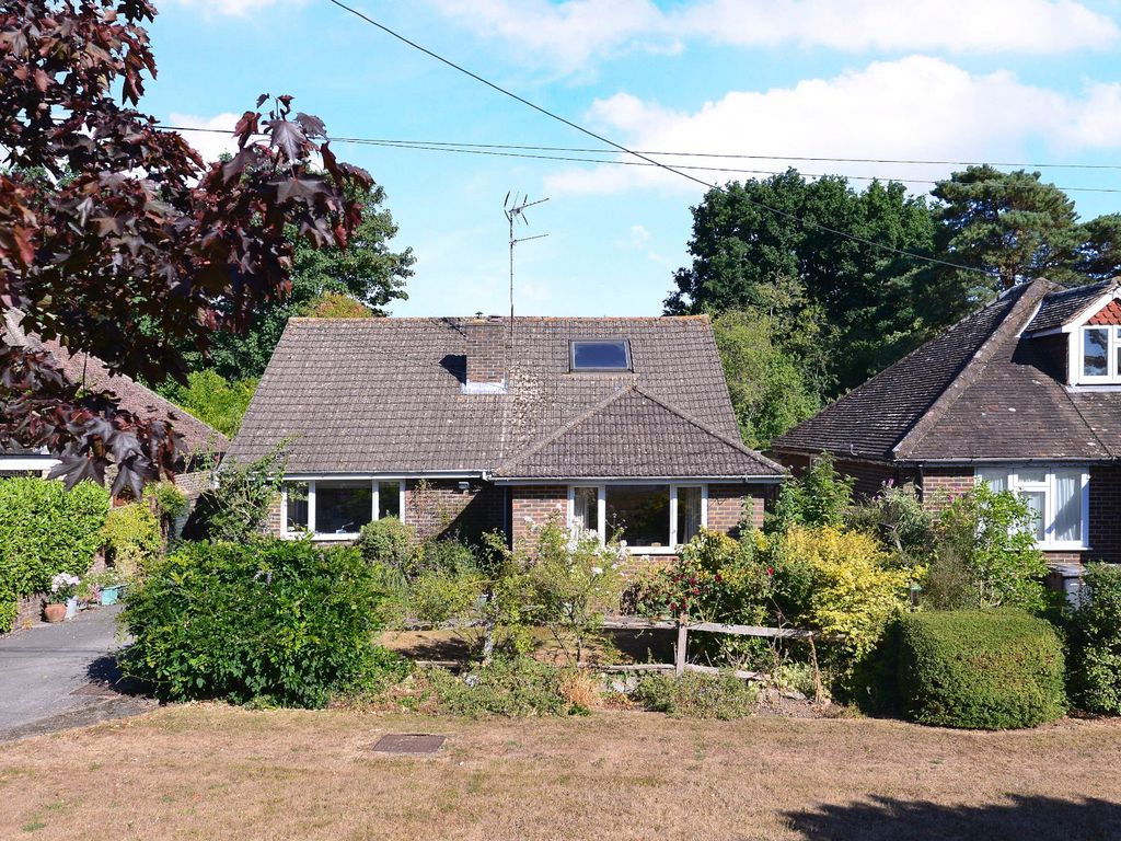 3 bed bungalow for sale in Alfold, Cranleigh, Surrey GU6 Zoopla