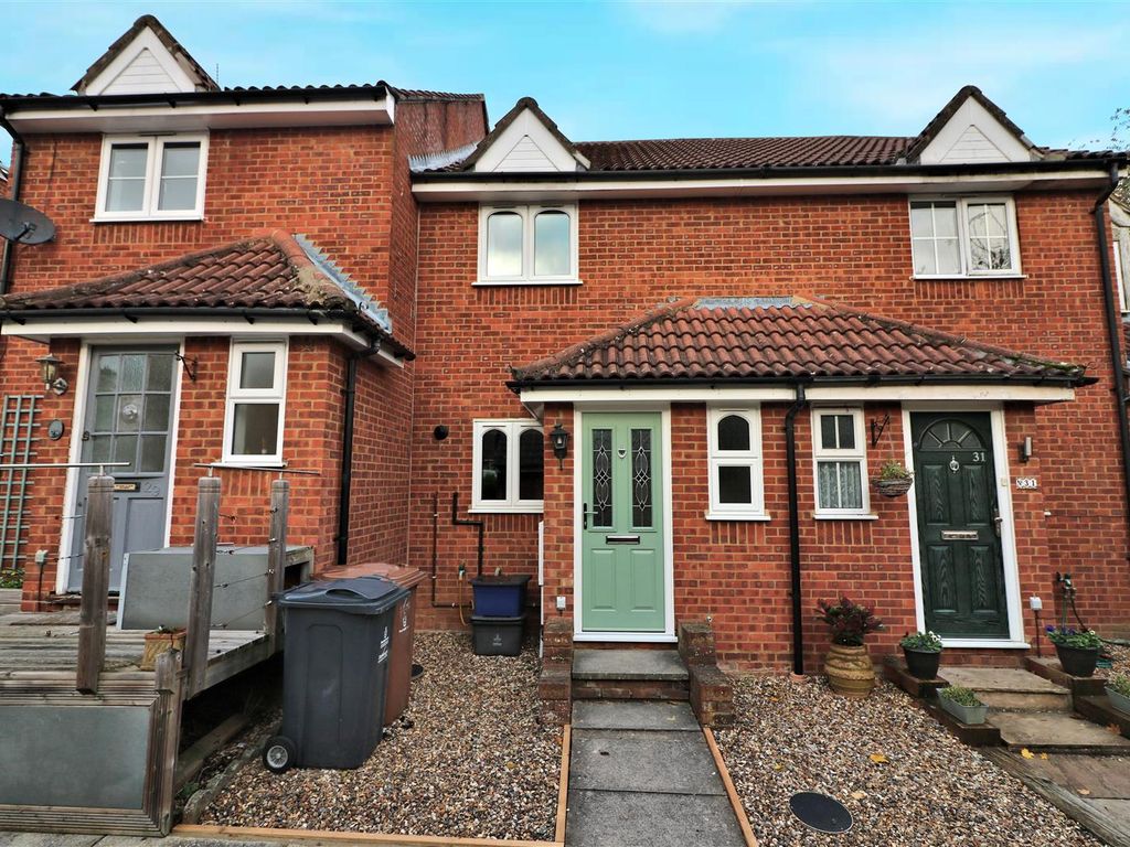 2 bed terraced house for sale in Conifer Walk, Stevenage, Herts SG2, £