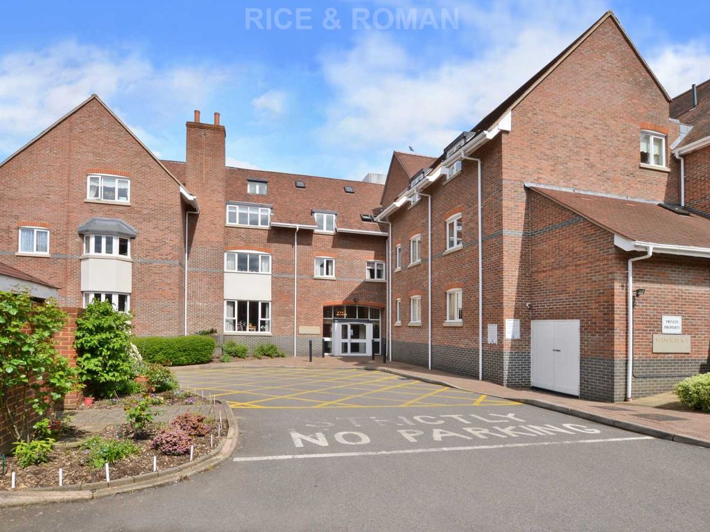 2 bed flat to rent in Bridge Street, Walton On Thames KT12 Zoopla