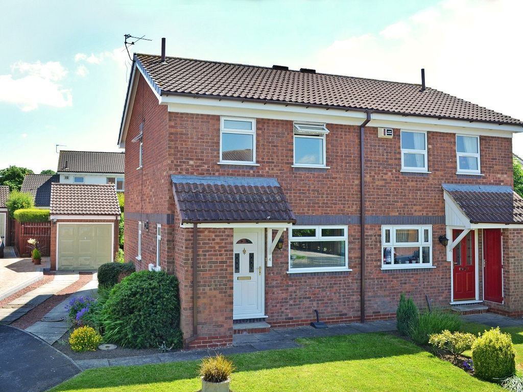 3 bed semidetached house for sale in Elwick Grove, Osbaldwick, York