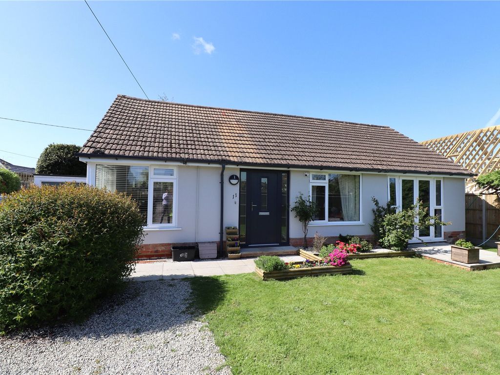 3 bed bungalow for sale in Yew Lane, Ashley, New Milton, Hampshire BH25 Zoopla