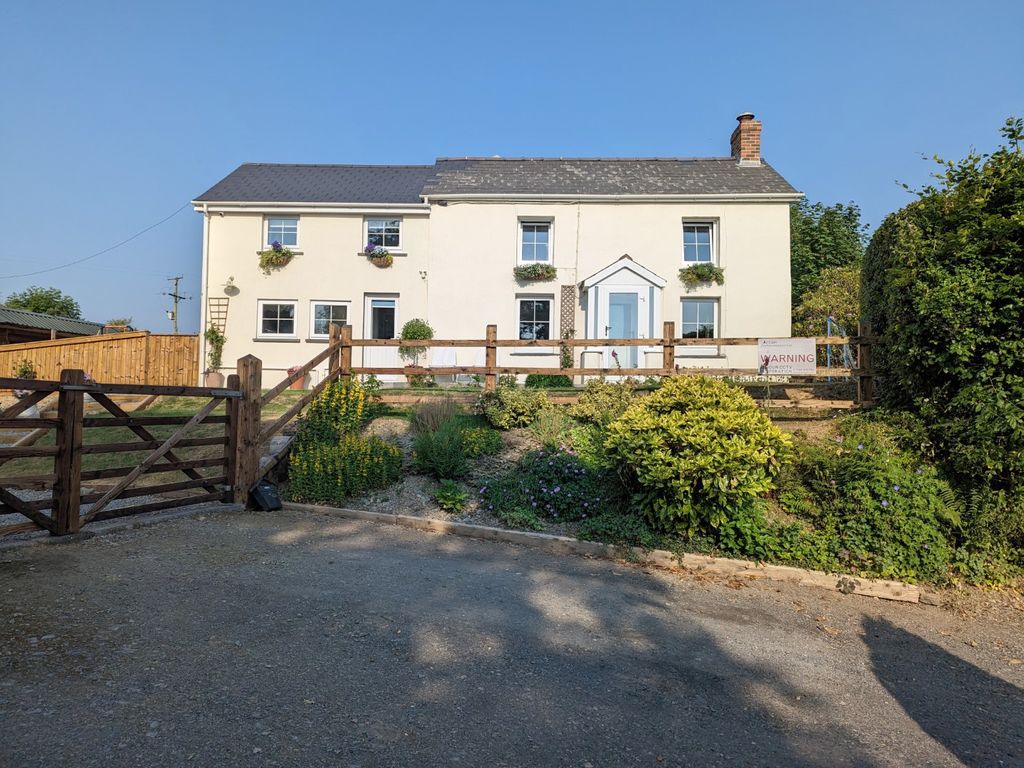 4 bed detached house for sale in Llanboidy Road, Meidrim, Carmarthen