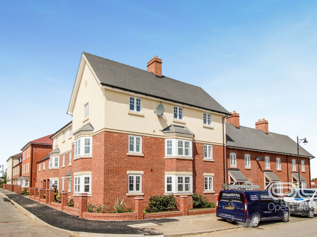 2 bed flat for sale in Saxon Way, Great Denham, Bedford MK40 Zoopla