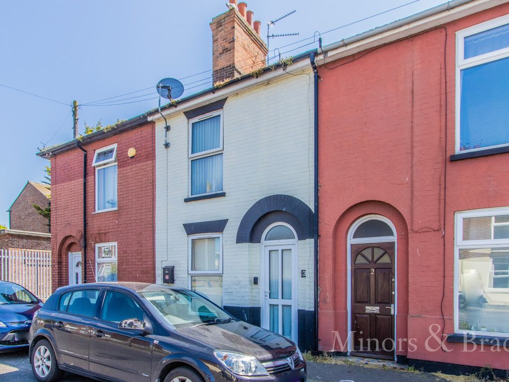 3 bed terraced house to rent in Exmouth Square, Exmouth Road, Great