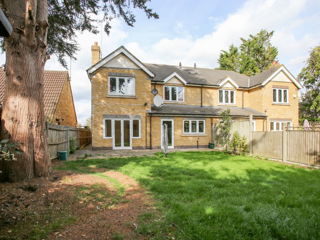 The Villas, Robinson Close, Ealing, London W13  