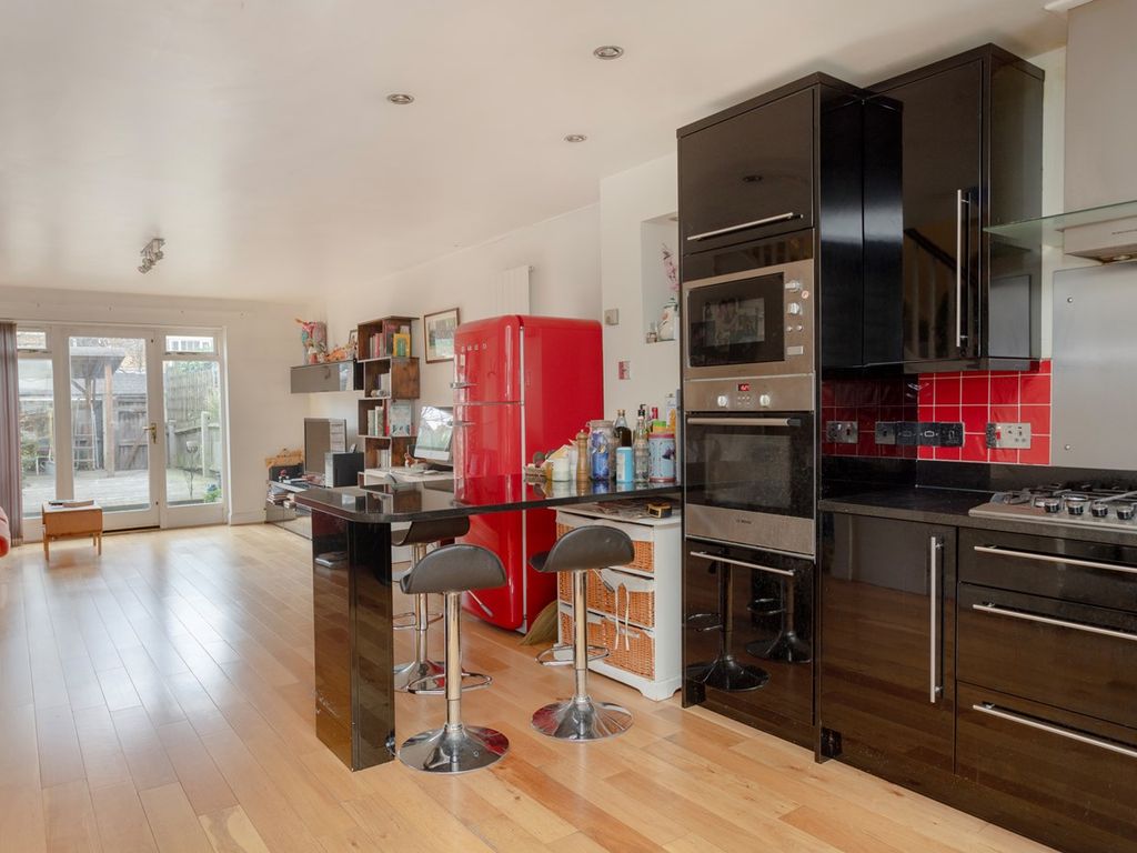 3 bed terraced house for sale in Standish Road, St Peter's Conservation