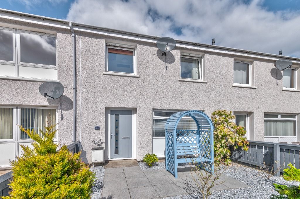 3 bed terraced house for sale in Pitreuchie Place, Forfar, Angus DD8, £