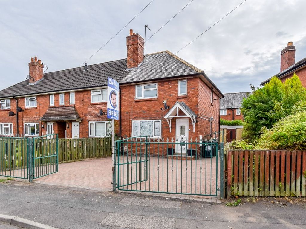 3 bed end terrace house for sale in Sissons Grove, Middleton, Leeds