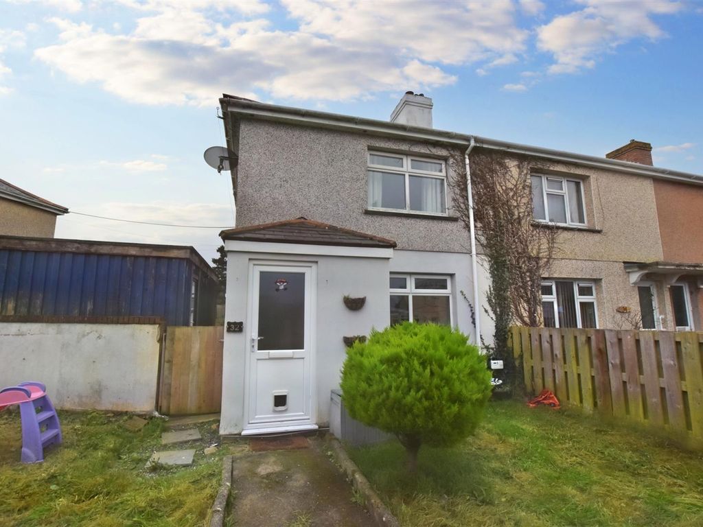 3 bed property for sale in Treloweth Road, Pool, Redruth TR15, £265,000