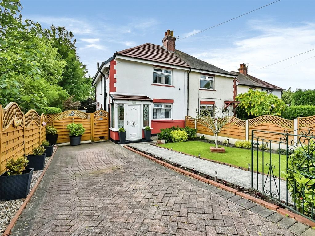 3 bed semidetached house for sale in Stanion Grove, Dukinfield