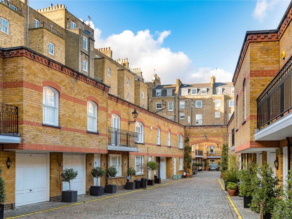 Onslow Mews West, South Kensington, London SW7  