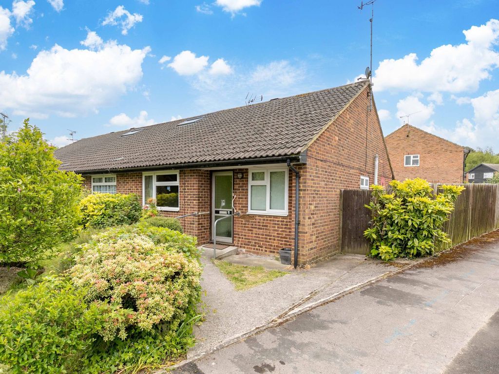 2 bed terraced bungalow for sale in Hocken Mead, Crawley RH10 Zoopla