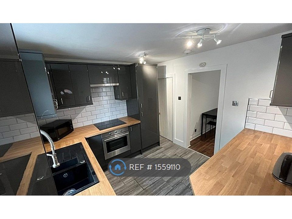 4 bed terraced house to rent in Clough Road, Sheffield S1 Zoopla