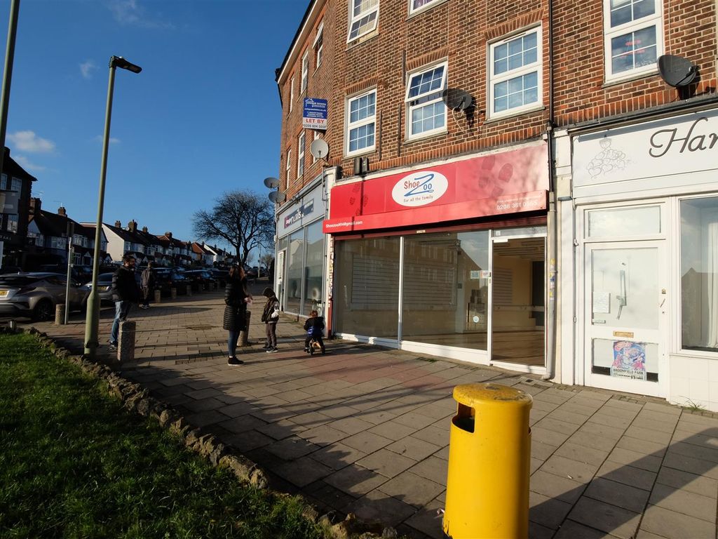 Retail premises to let in Onslow Parade, Hampden Square, London N14