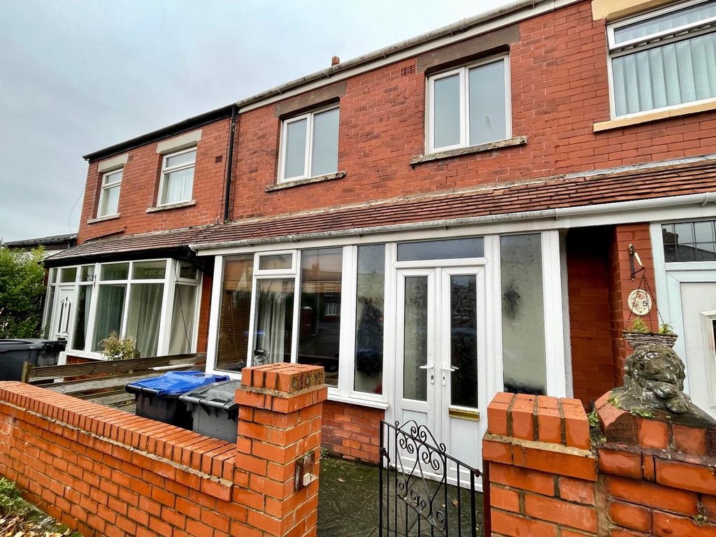 3 bed property for sale in Nuttall Road, Blackpool FY1 Zoopla