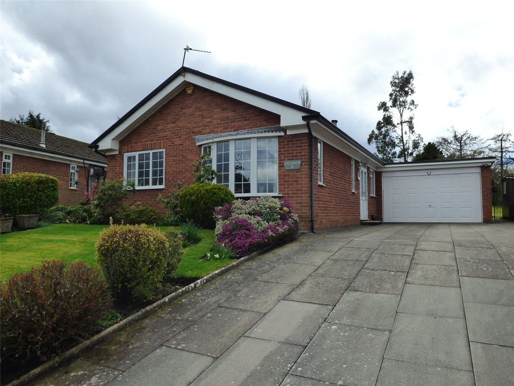 3 bed bungalow for sale in Hanley Close, Disley, Stockport SK12 Zoopla
