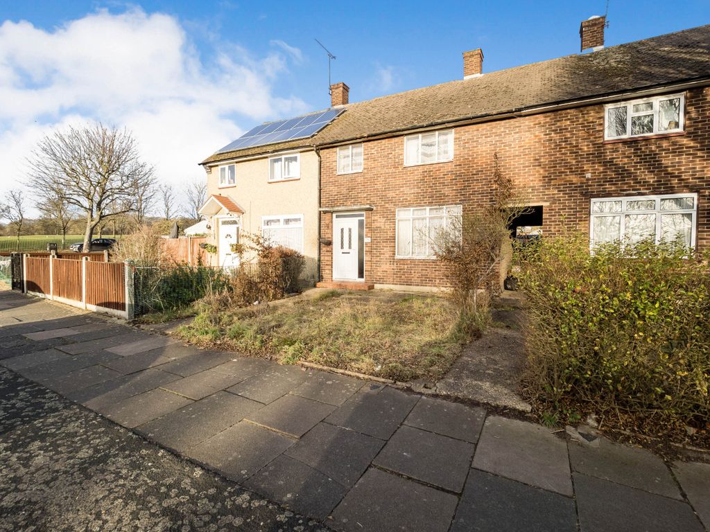 3 bed terraced house for sale in Paines Brook Way, Romford RM3 Zoopla