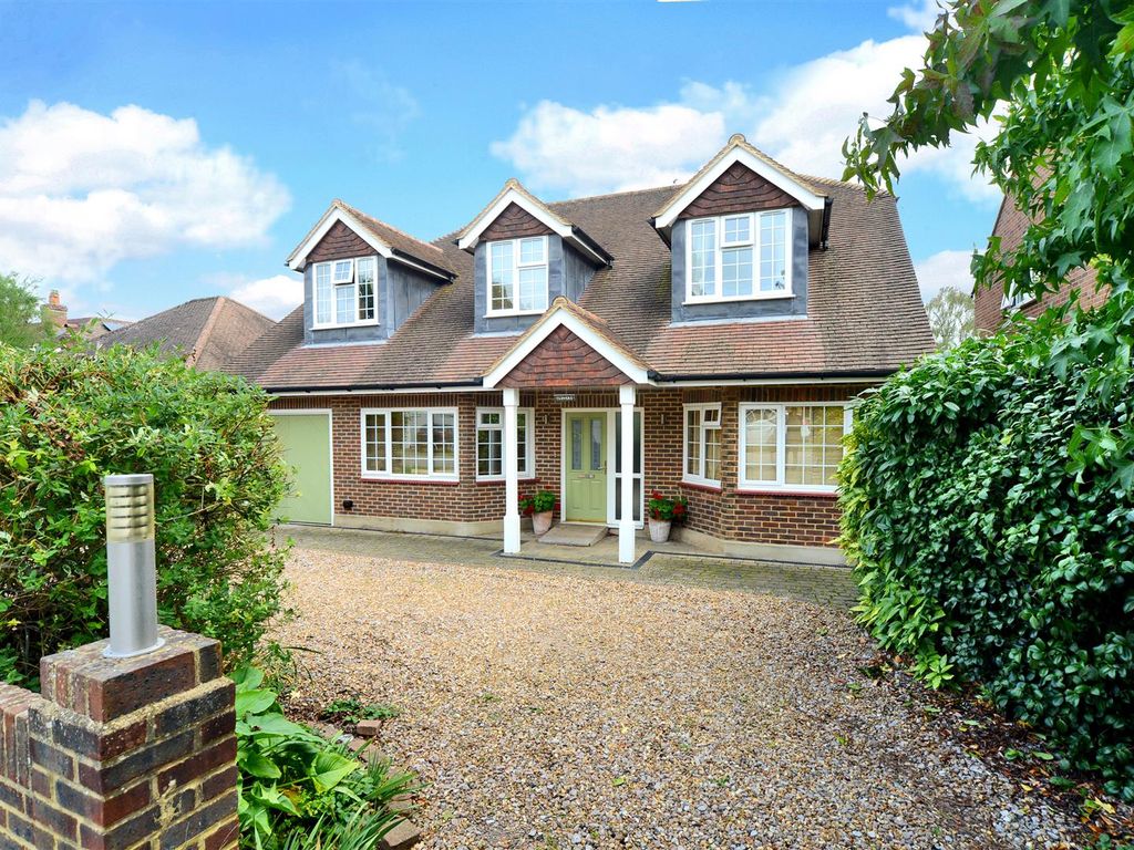 5 bed detached house for sale in Summerfield Lane, Long Ditton