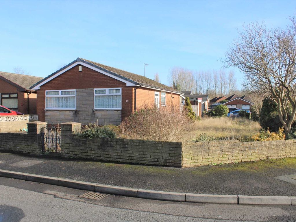 2 bed bungalow for sale in Chichester Crescent, Chadderton OL9 Zoopla