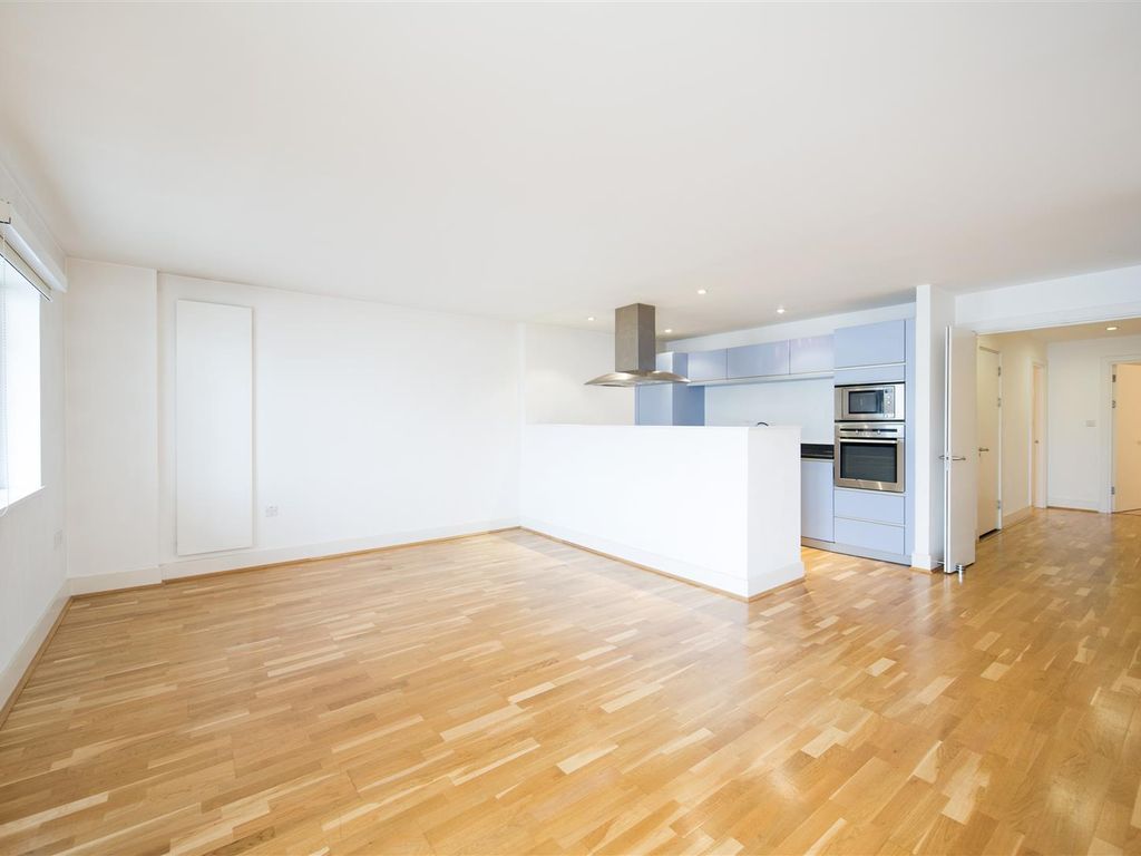 2 bed flat to rent in Bombay Wharf, Rotherhithe Street SE16, £2,170 pcm