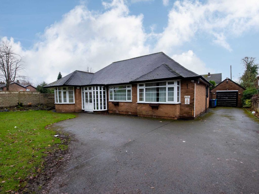 2 bed detached bungalow for sale in Bury Old Road, Salford M7, £750,000 Zoopla