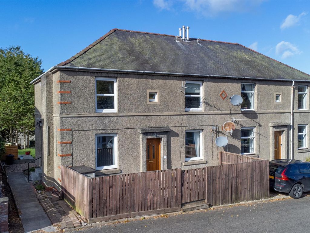 2 bed flat for sale in Fairfield Crescent, Selkirk TD7, £85,000 Zoopla