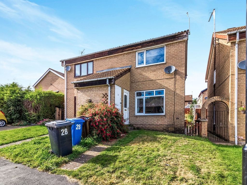 2 bed semidetached house to rent in Westcroft Drive, Westfield