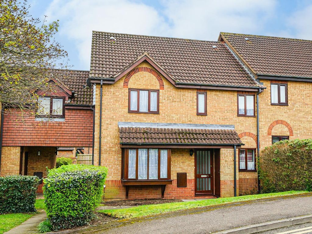 2 bed end terrace house for sale in Apple Tree Close, Leighton Buzzard