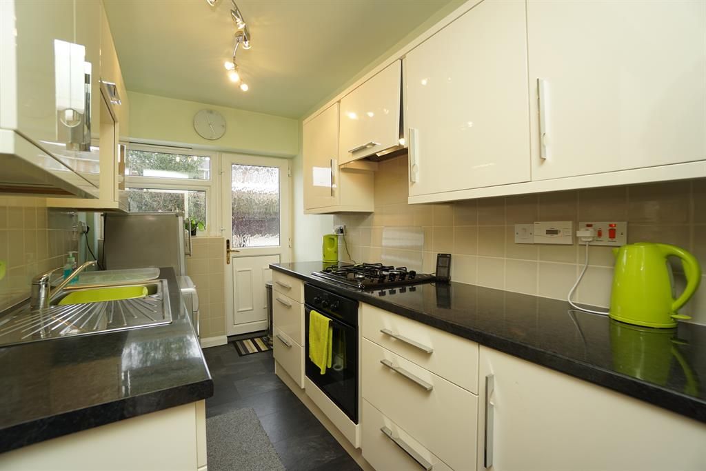 3 bed semidetached house for sale in Greenhill Avenue, Greenhill